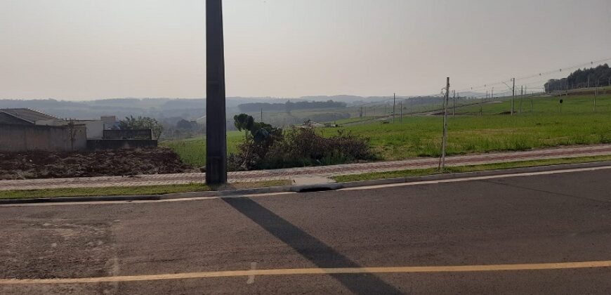 TERRENO COM 817m² DE FRENTE PARA PRAÇA NO VEDERTI III