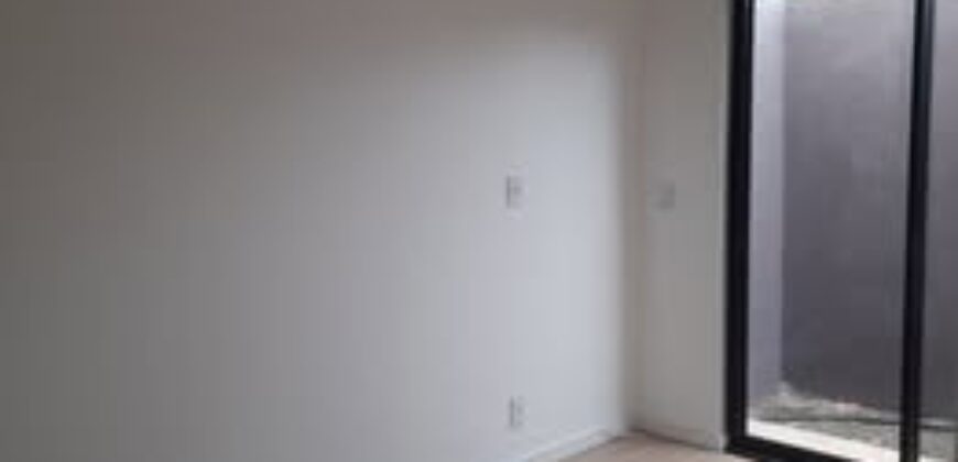 GEMINADA DE ESQUINA (SUÍTE + 1 QUARTO) NO LOTEAMENTO VEDERTI