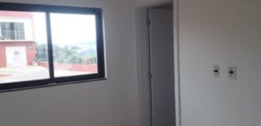 GEMINADA DE ESQUINA (SUÍTE + 1 QUARTO) NO LOTEAMENTO VEDERTI